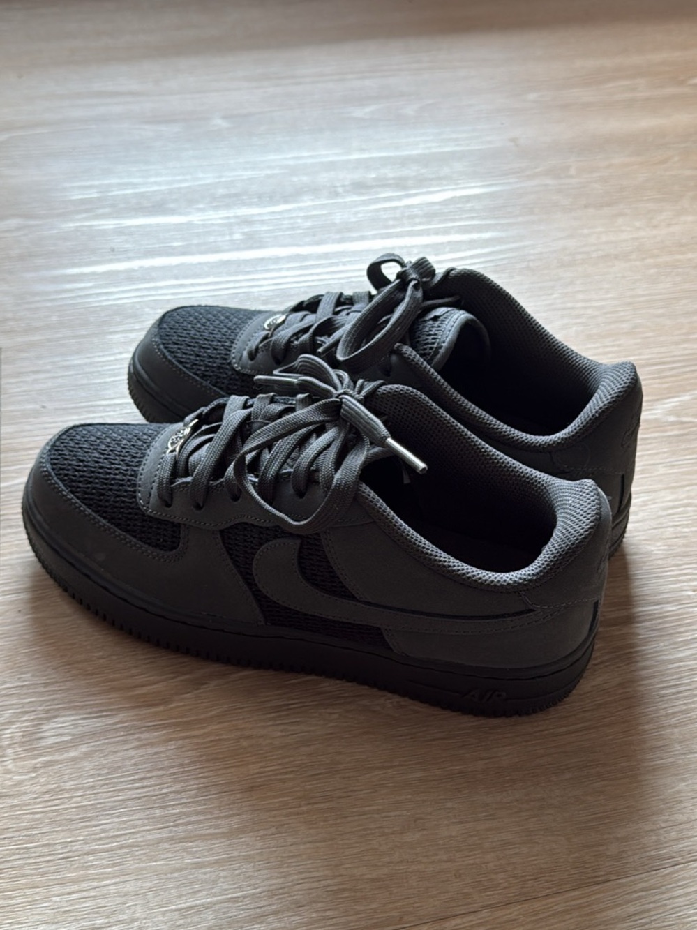 Women’s/Kids Nike Air Force 1s LV 8